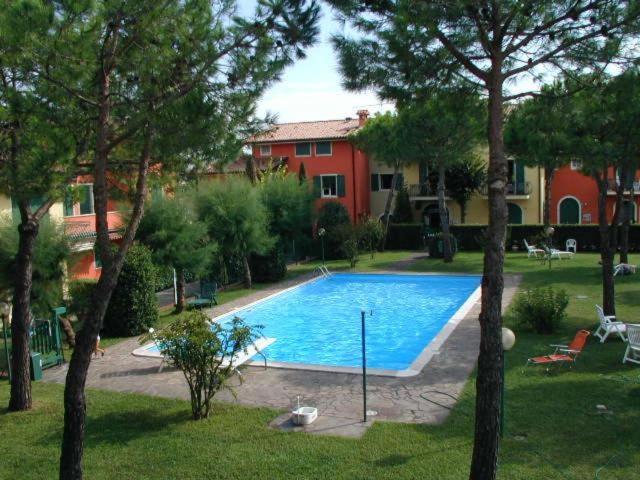 Gardappartamenti Campiello Pool Сирмионе Экстерьер фото