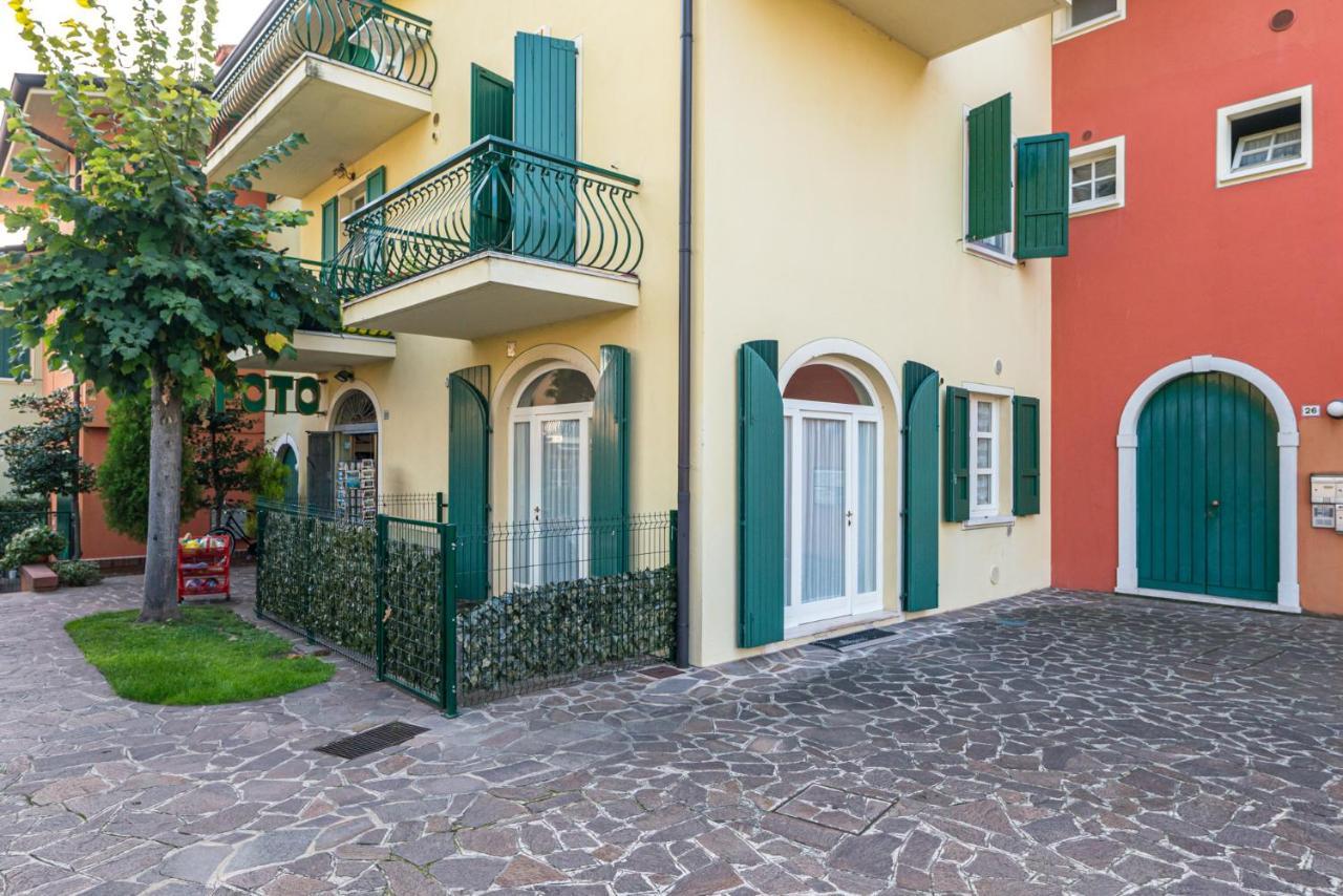 Gardappartamenti Campiello Pool Сирмионе Экстерьер фото